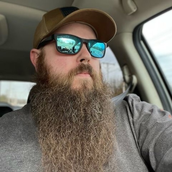 Profile Picture of Matthew Holton (@mattholton10) on Poshmark