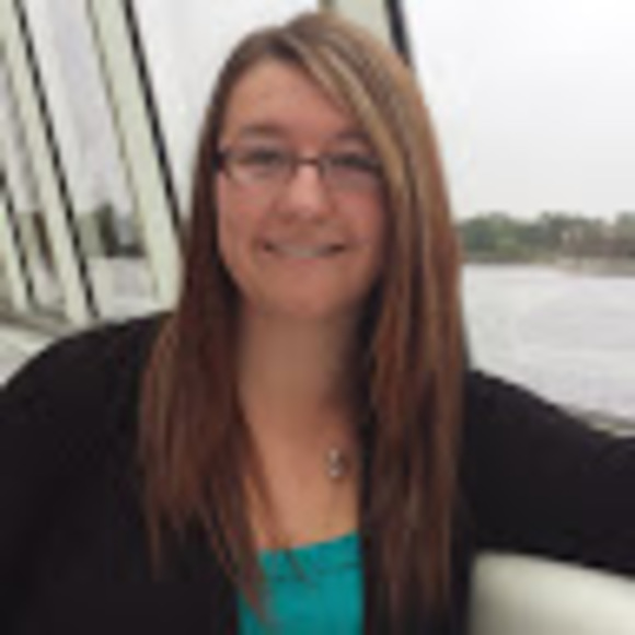 Profile Picture of Kathy Binette (@kathybb369) on Poshmark