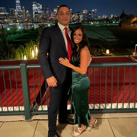 Profile Picture of Jeanette Scannapieco (@jeanettescanna) on Poshmark