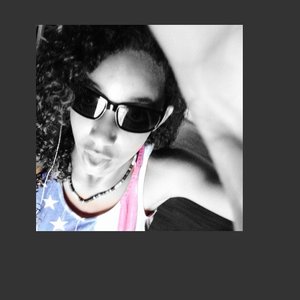 Profile Picture of Catherine Weatherly (@kitcat_alex) on Myspace