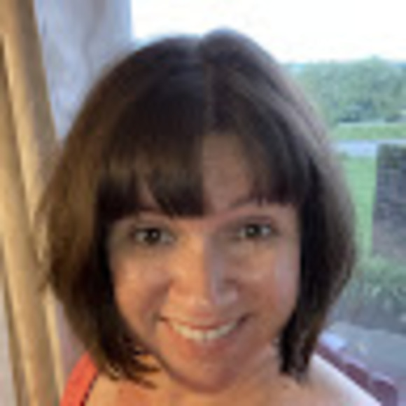 Profile Picture of Katie Busching (@katiebusching) on Poshmark