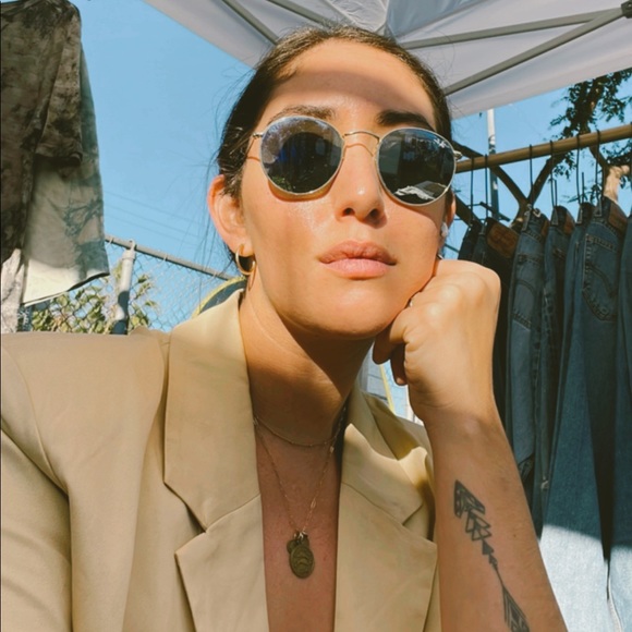 Profile Picture of Daniella Diamond (@ddiamond22) on Poshmark