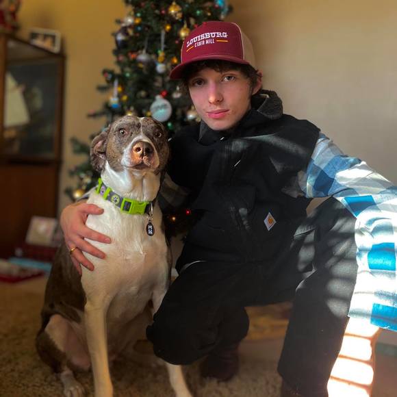 Profile Picture of Steven Holub (@stevenholub) on Poshmark