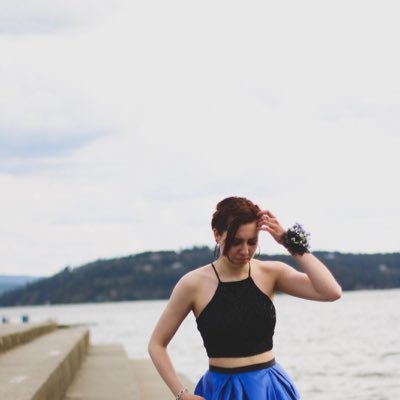 Profile Picture of Kaitlin Laramie (@1999__Rose) on Twitter