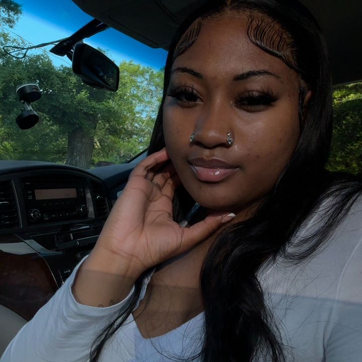 Profile Picture of Cortney 💛 (@callmecortney) on Tiktok