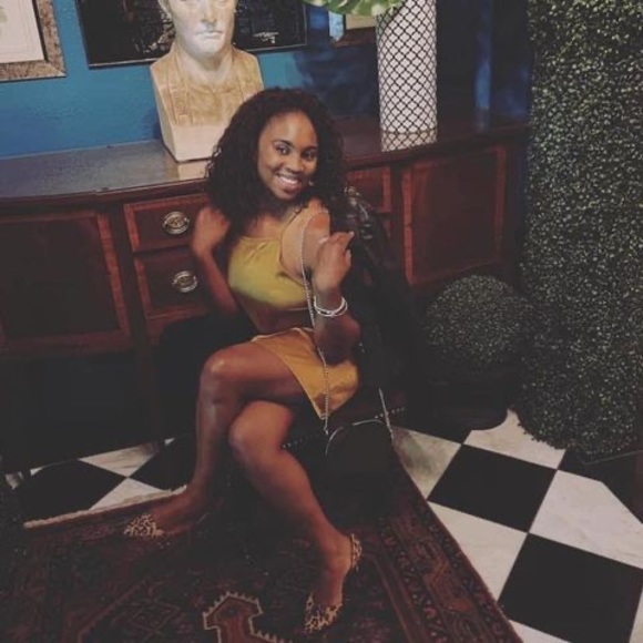 Profile Picture of Ruth Wright (@ruthperez29) on Poshmark