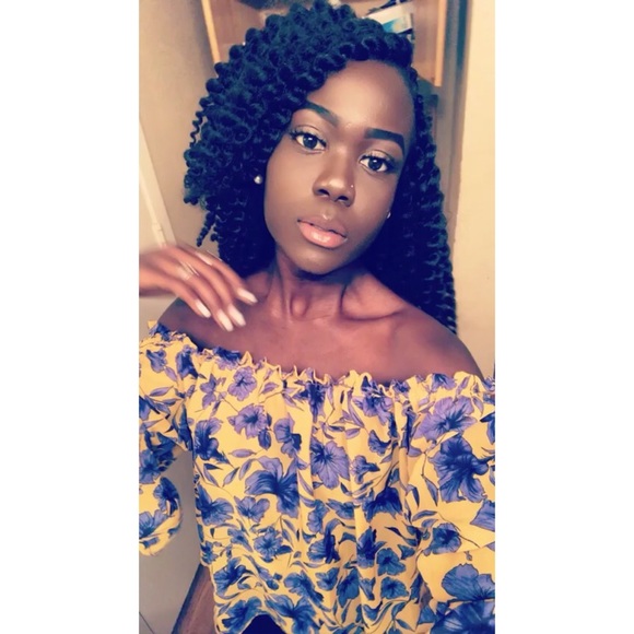 Profile Picture of Aduor Malek (@aduor) on Poshmark