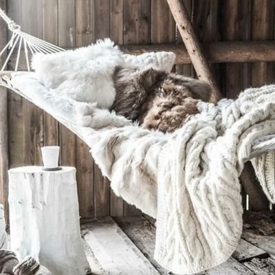 Profile Picture of Jessica Kaczkowska (@JessicaKaczkow1) on Twitter