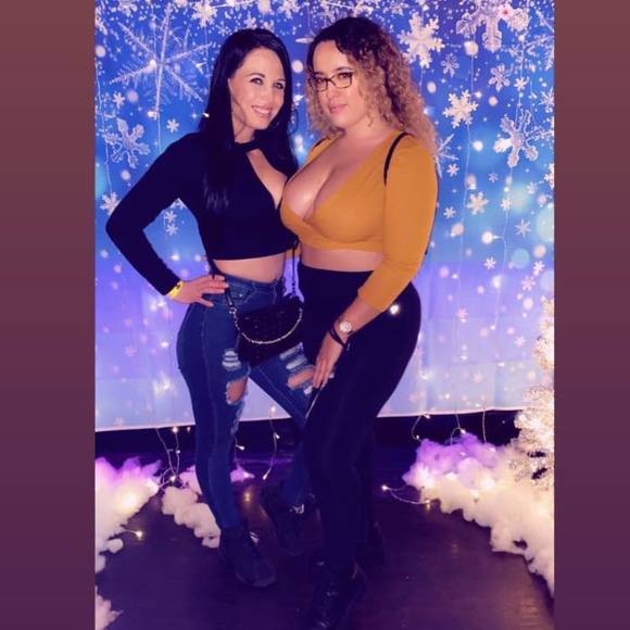 Profile Picture of Shawna Rivera (@starxing06) on Poshmark