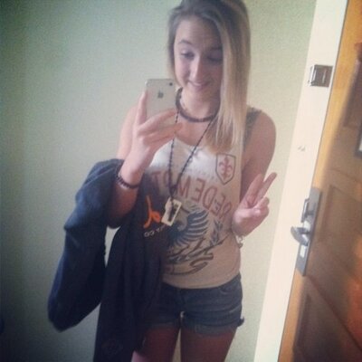 Monica Riggs - Twitter Profile Picture of Monica Riggs (@omgshmonica) on Twitter