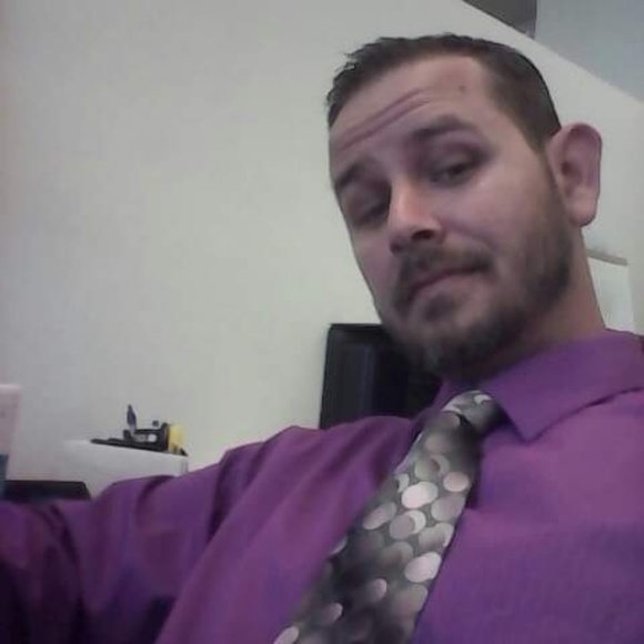 Profile Picture of Michael Panei (@mikepanei) on Poshmark