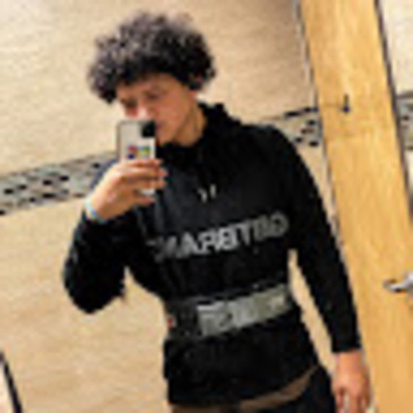 Profile Picture of Joseph Junior (@wavycakes04) on Poshmark