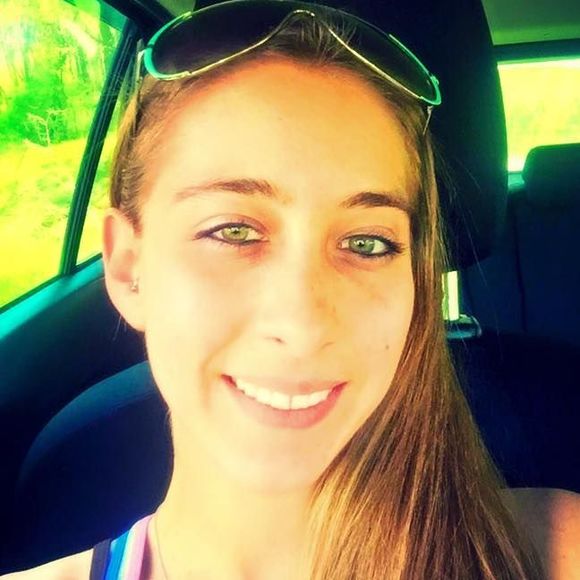 Profile Picture of Karina Keller (@kkeller1990) on Poshmark