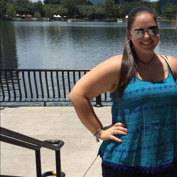 Profile Picture of Daniela Avellaneda (@daniela919) on Poshmark