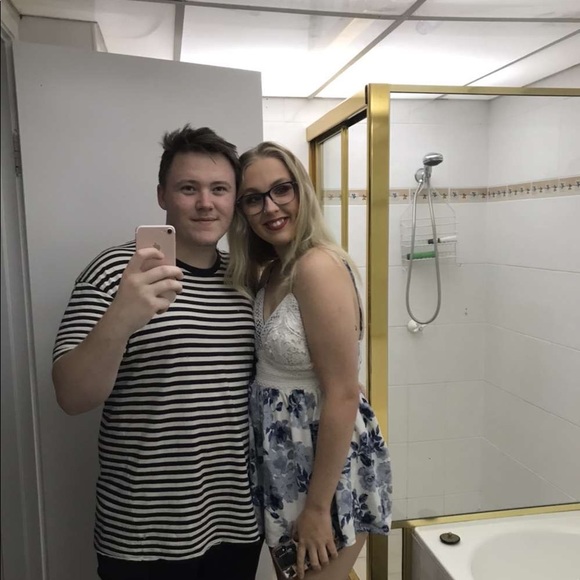 Profile Picture of Stephanie Machin (@steph_machin) on Poshmark