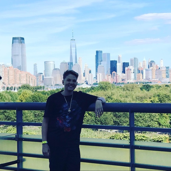 Profile Picture of Brandon Nalbantoglu (@brandinos2004) on Poshmark