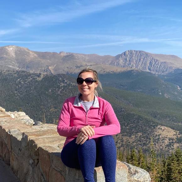 Profile Picture of Amber Huffman (@amberb828) on Poshmark