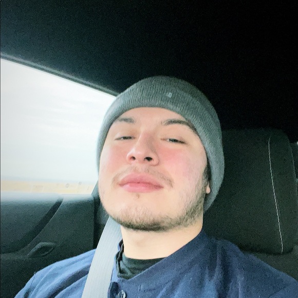 Profile Picture of Daniel Beltran (@odbe_c) on Poshmark