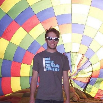 Profile Picture of Mark Weller (@MarkWeller10) on Twitter