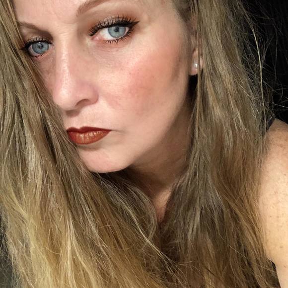 Profile Picture of Mary Baxter (@marybaxter63) on Poshmark