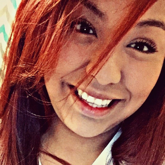 Profile Picture of Juanita Gama (@jgama) on Poshmark