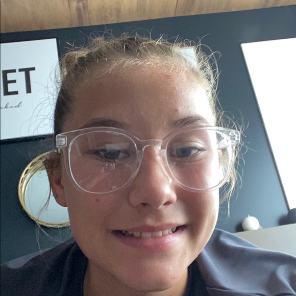 Profile Picture of Julia Collard (@juliacollard334) on Poshmark