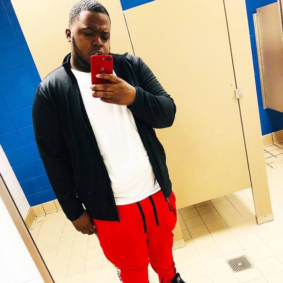 Profile Picture of Joshua Singleton (@joshuasingle241) on Poshmark
