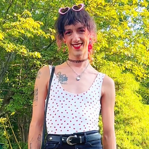 Robin Bellury - Poshmark Profile Picture of Robin Bellury (@rawrbury) on Poshmark