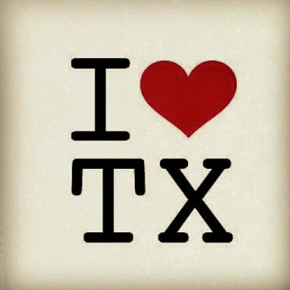 Profile Picture of Daveena Garza (@daveena92) on Poshmark