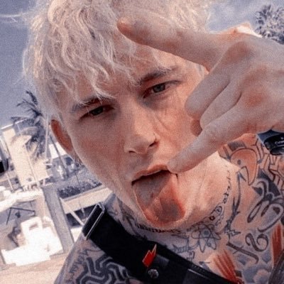 Profile Picture of 𝒗𝒆𝒏𝒍𝒂🦦²⁸ (@melanzanefritt) on Twitter