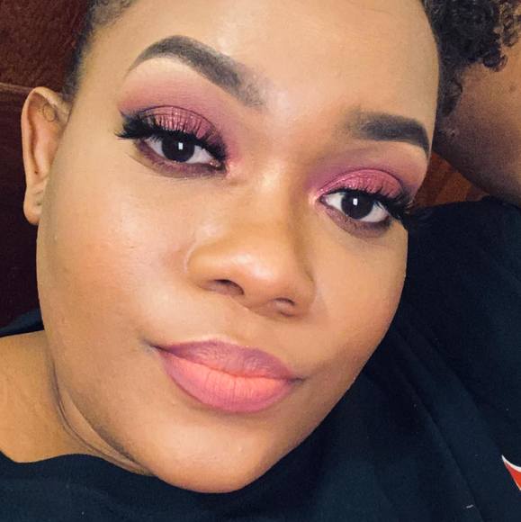 Profile Picture of Yolanda Turnage (@ydturnage06) on Poshmark