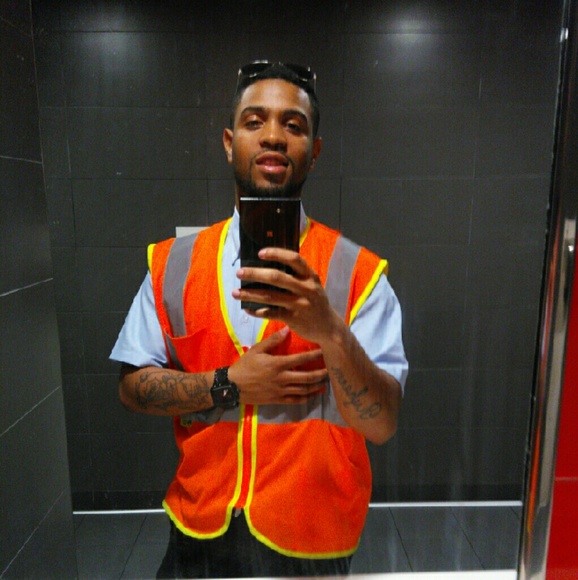 Profile Picture of Roland Scott (@roland219) on Poshmark