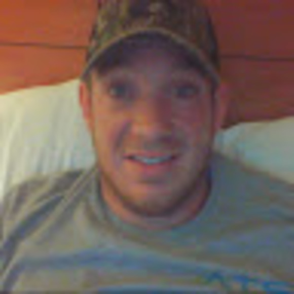 Profile Picture of Wes Roberts (@wesrdesigns) on Poshmark