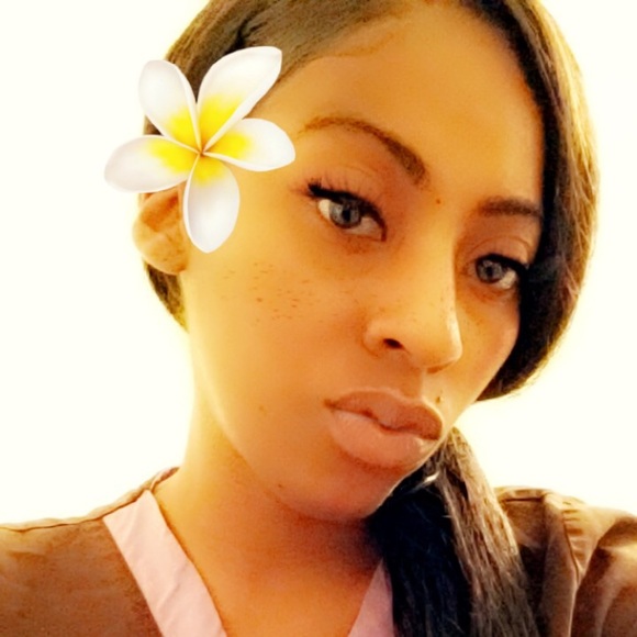 Profile Picture of Toni Cobbler (@cobblert37) on Poshmark