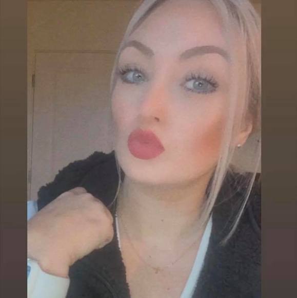 Profile Picture of Stephanie Clevenger (@boogiesmama6) on Poshmark