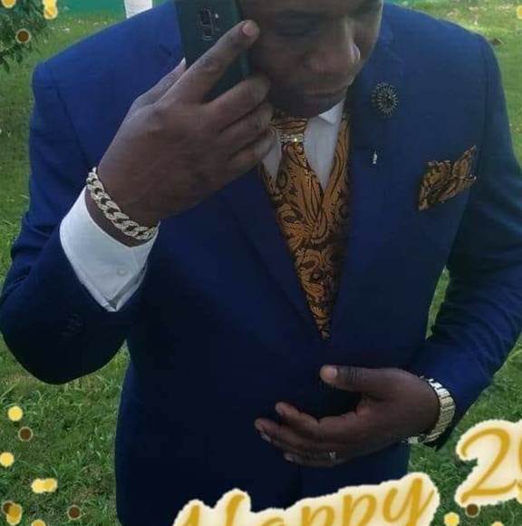 Profile Picture of Dave Graham (@davegraham617) on Poshmark