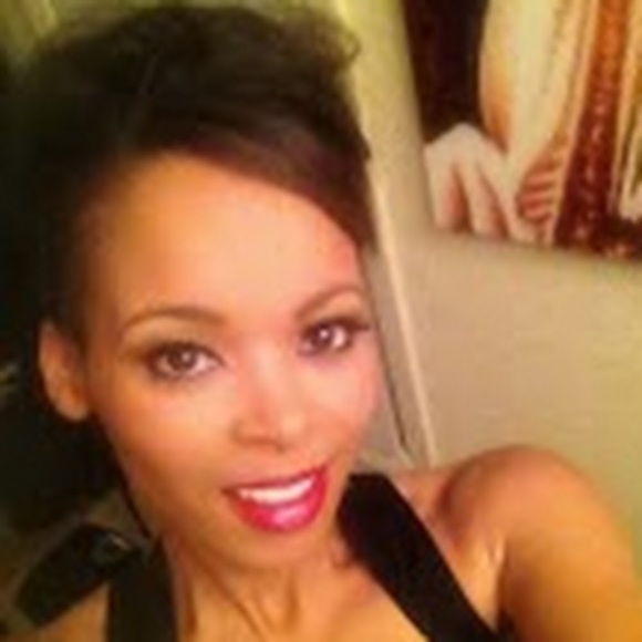 Profile Picture of Tashira Norried (@norried2081) on Poshmark