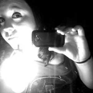 Profile Picture of Anna Konkle (@272630190) on Myspace