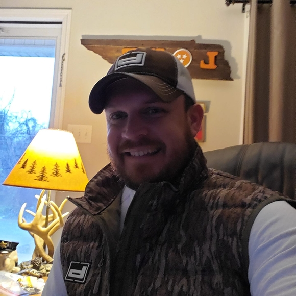 Profile Picture of Brad Perkins (@perkinsd607) on Poshmark