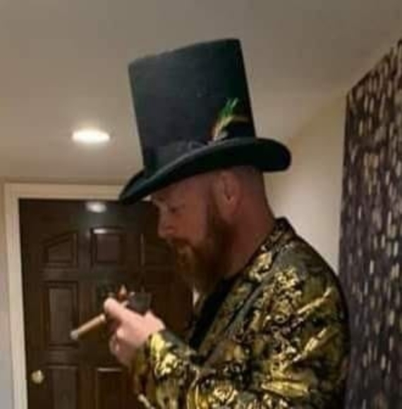 Profile Picture of Steven Bigelow (@stevenbigelow) on Poshmark