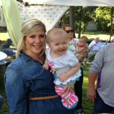 Profile Picture of Carly Fogleman (@MrsFogey) on Twitter
