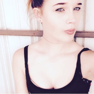 Profile Picture of Jodie Dickson (@jodiejbd) on Twitter