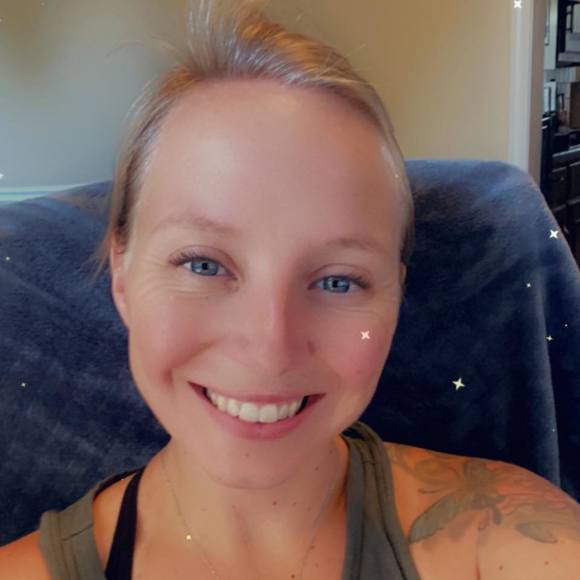 Sarah Lucito - Poshmark Profile Picture of Sarah Lucito (@slucito) on Poshmark