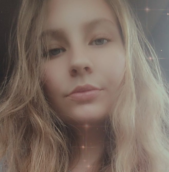 Amanda Bratton - Poshmark Profile Picture of Amanda Bratton (@baconator9_11) on Poshmark