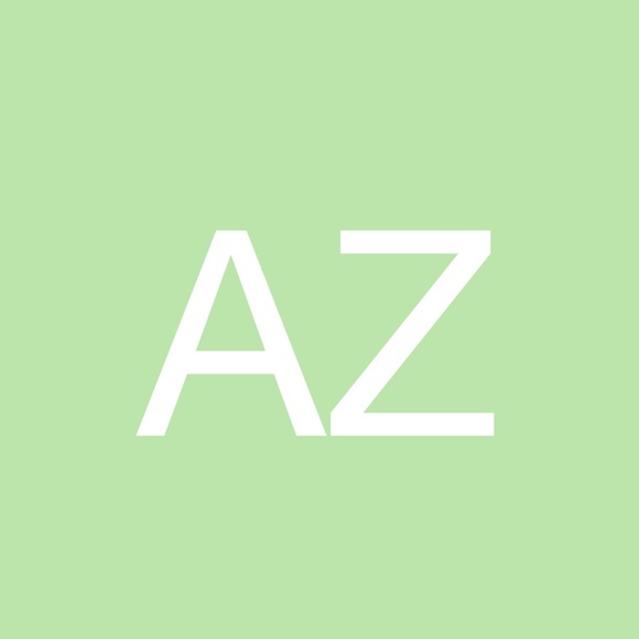 Profile Picture of Ambrosia Zanders (@ambii73) on Poshmark