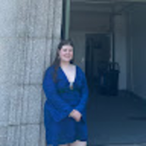 Profile Picture of Savannah Missey (@savannahmissey) on Poshmark