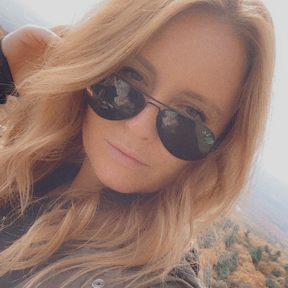 Kiersten Mann - Poshmark Profile Picture of Kiersten Mann (@kiersten_mann) on Poshmark