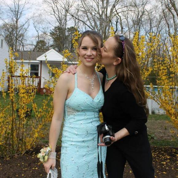 Profile Picture of Julia Ferris (@soccer_queen958) on Poshmark