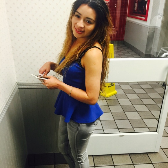 Yaneth Ramirez - Poshmark Profile Picture of Yaneth Ramirez (@gledysvalle_504) on Poshmark