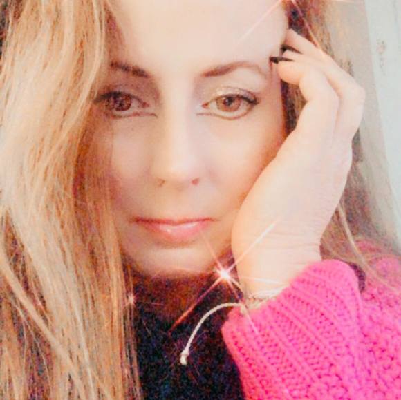 Profile Picture of Sonya Sinclair (@dzibai) on Poshmark